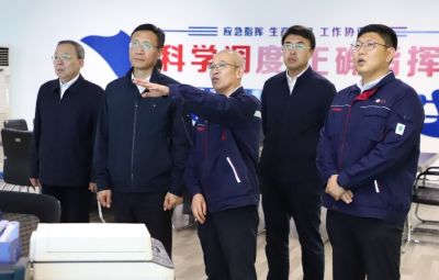 黑龙江省副省长张起翔莅临尊龙中国官方网站参观调研